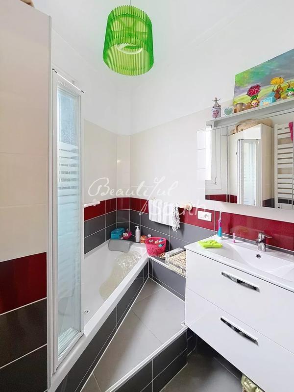 Maison de ville - 297 m² - 8 pièces