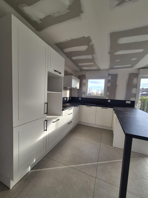 Maison - 90 m² - 5 pièces