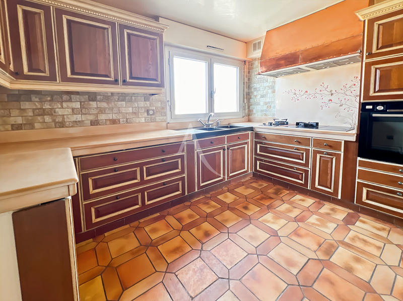 Appartement - 96 m² - 4 pièces