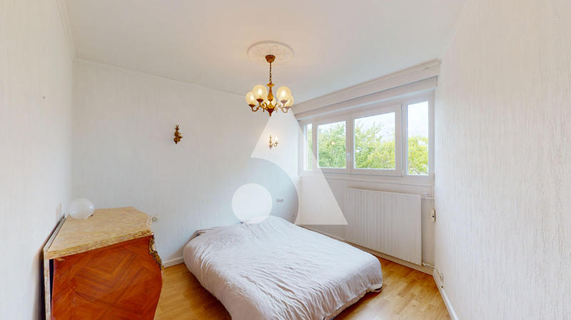 Appartement - 90 m² - 4 pièces