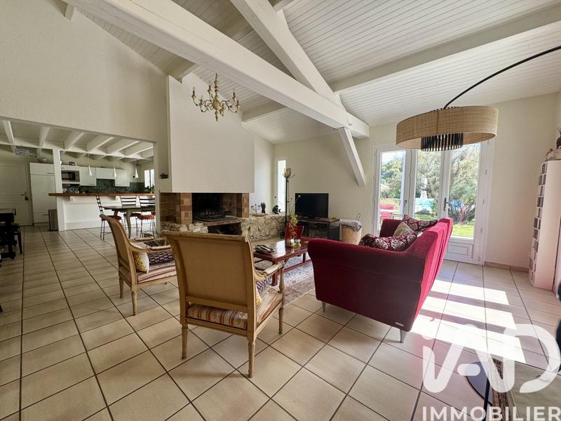 Maison - 200 m² - 7 pièces