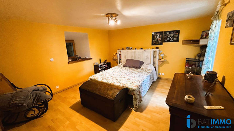 Maison - 373 m² - 8 pièces