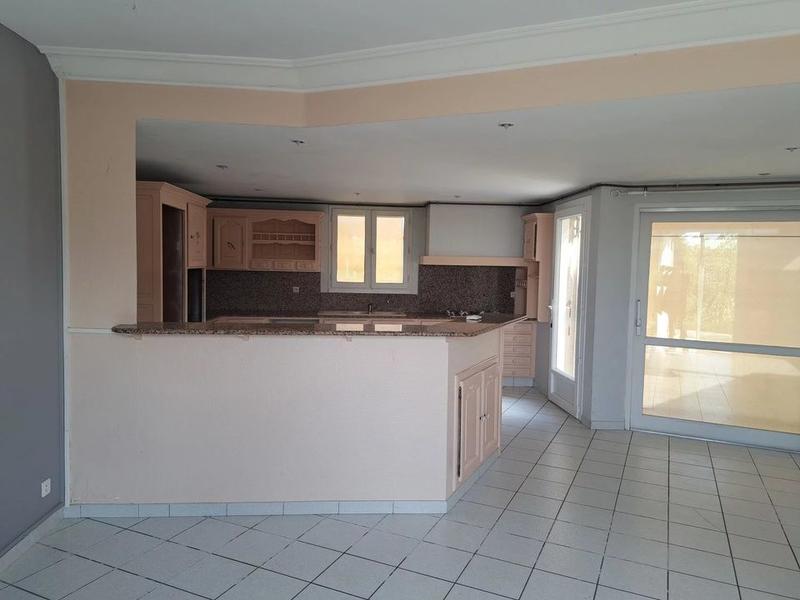 Maison - 200 m² - 8 pièces