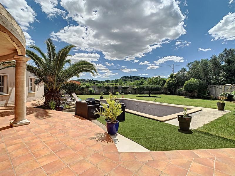 Villa - 184 m² - 6 pièces