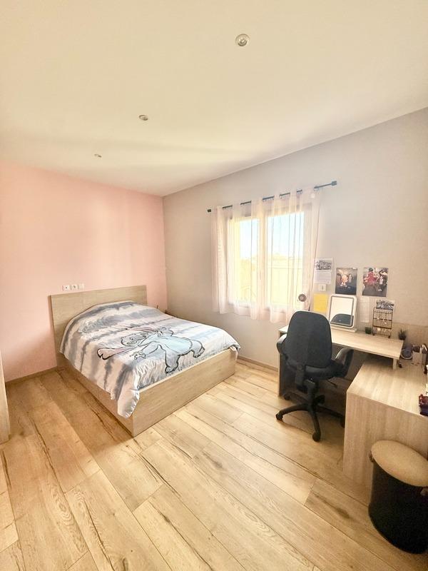 Maison - 193 m² - 7 pièces