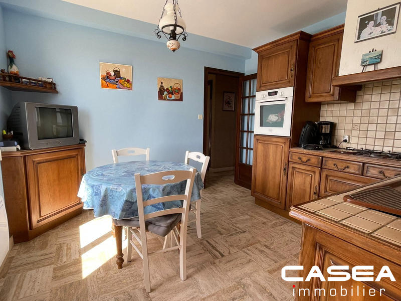 Maison traditionnelle - 160 m² - 6 pièces