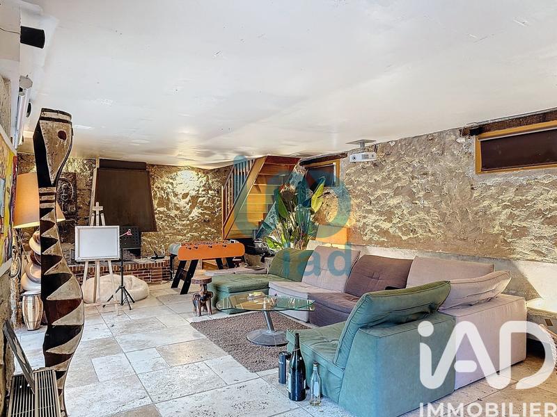 Maison - 361 m² - 8 pièces