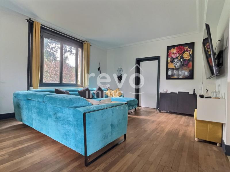 Maison - 203 m² - 7 pièces