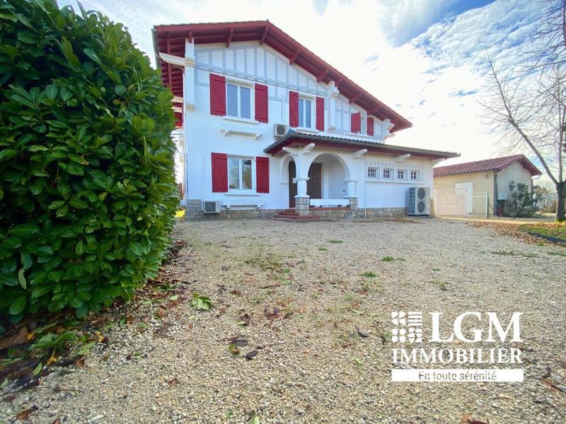 Maison - 169 m² - 6 pièces