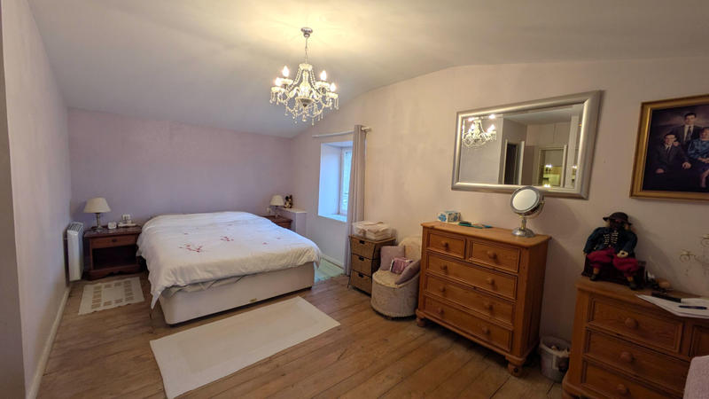 Maison - 141 m² - 6 pièces