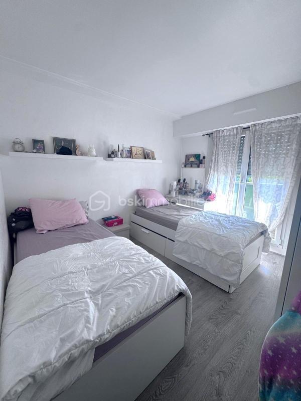 Appartement - 80 m² - 4 pièces