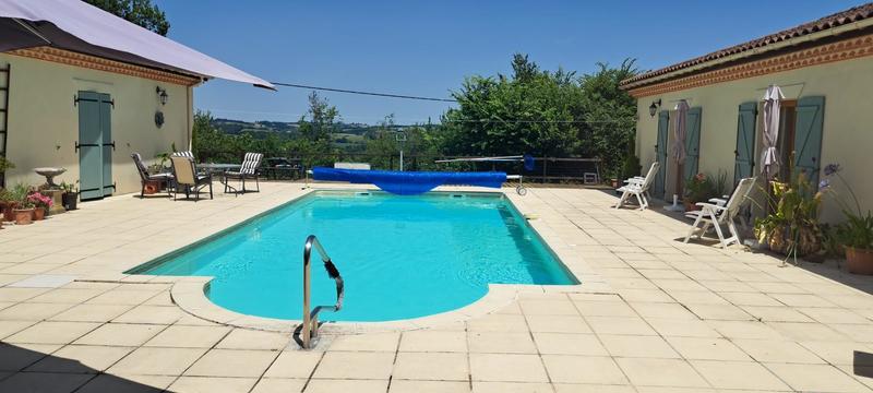 Maison - 400 m² - 8 pièces