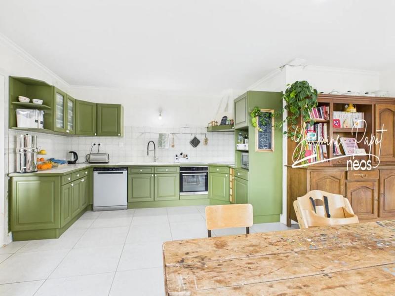 Maison - 220 m² - 8 pièces