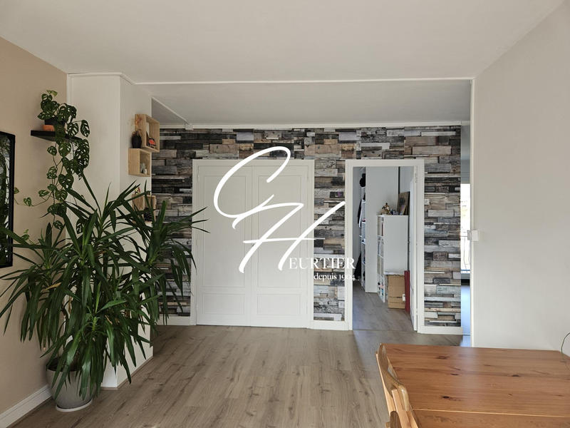 Appartement - 80 m² - 3 pièces