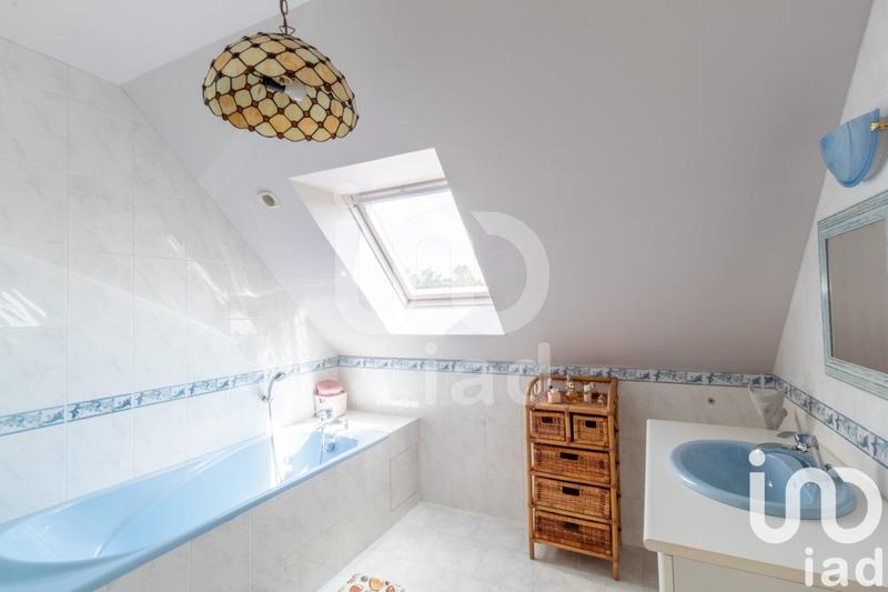 Maison - 179 m² - 7 pièces