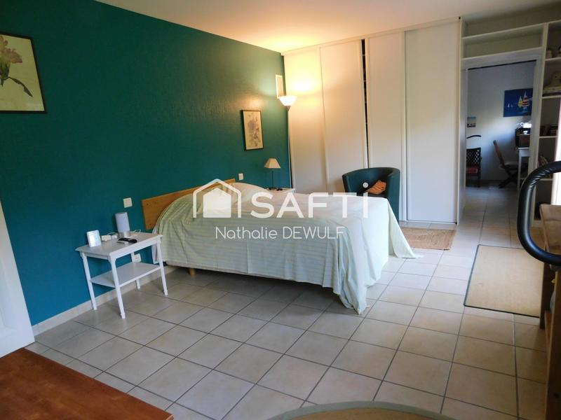 Maison - 225 m² - 8 pièces