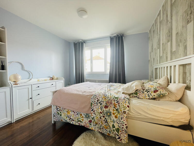 Appartement - 77 m² - 3 pièces