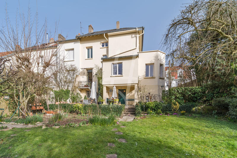 Maison ancienne - 135 m² - 8 pièces