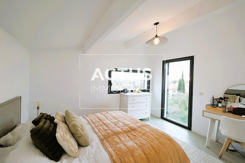 Maison - 169 m² - 7 pièces