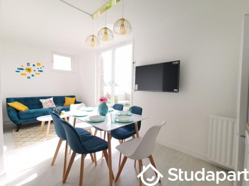 Chambre - 9 m² - 1 pièce