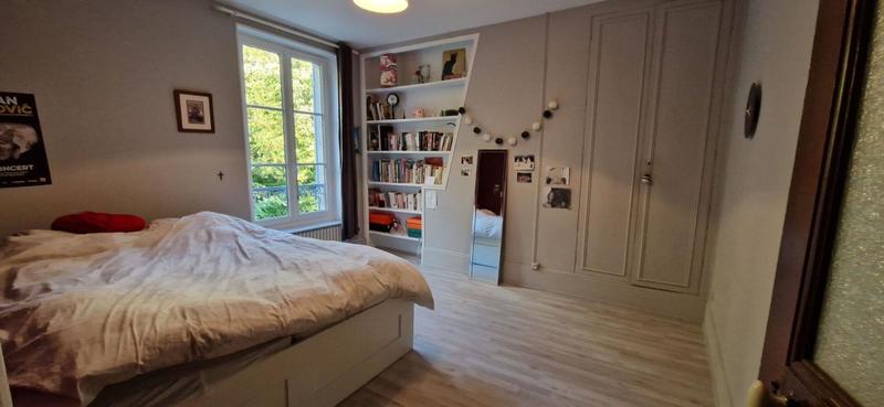 Maison - 232 m² - 9 pièces