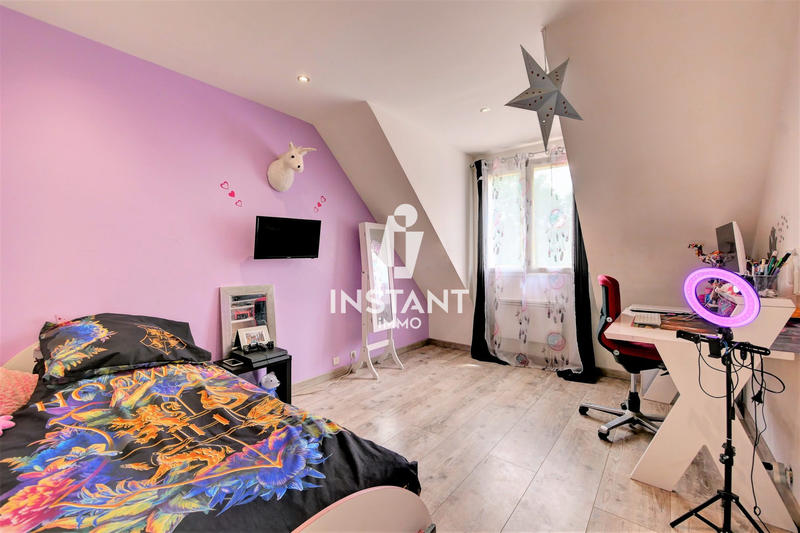 Maison - 210 m² - 9 pièces