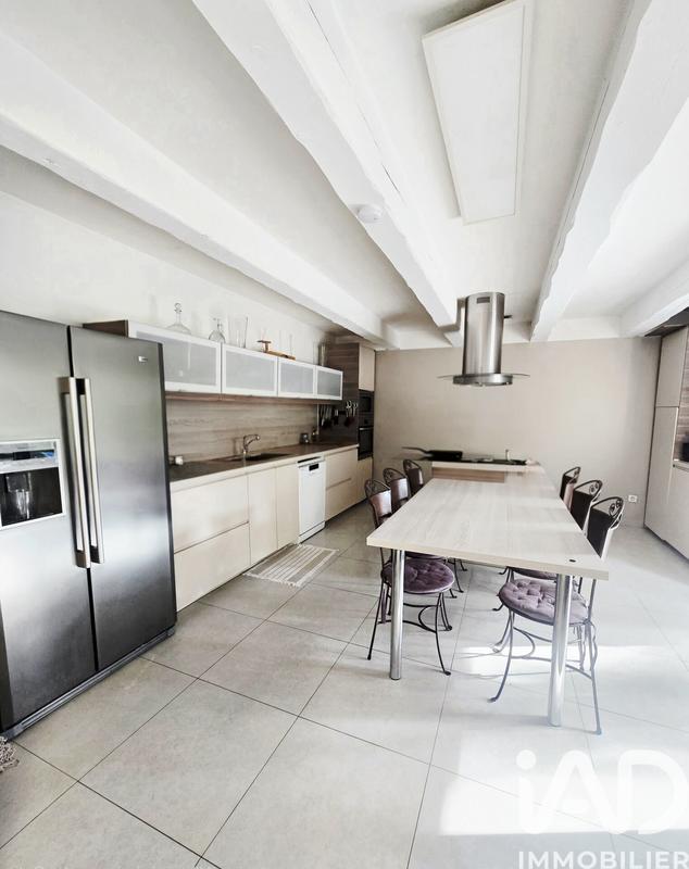 Maison - 190 m² - 7 pièces