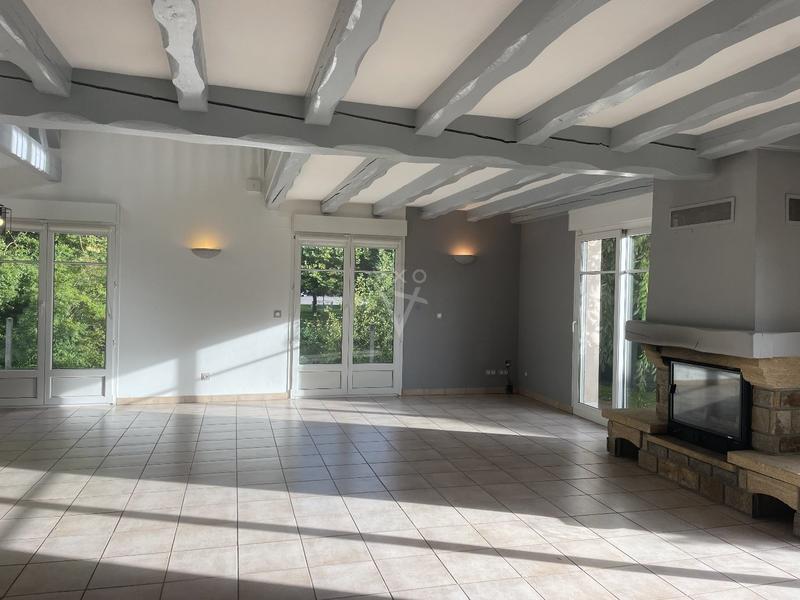 Maison - 265 m² - 9 pièces