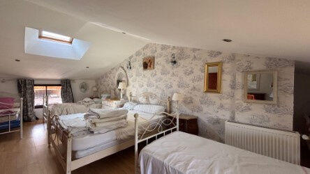 Maison - 267 m² - 10 pièces