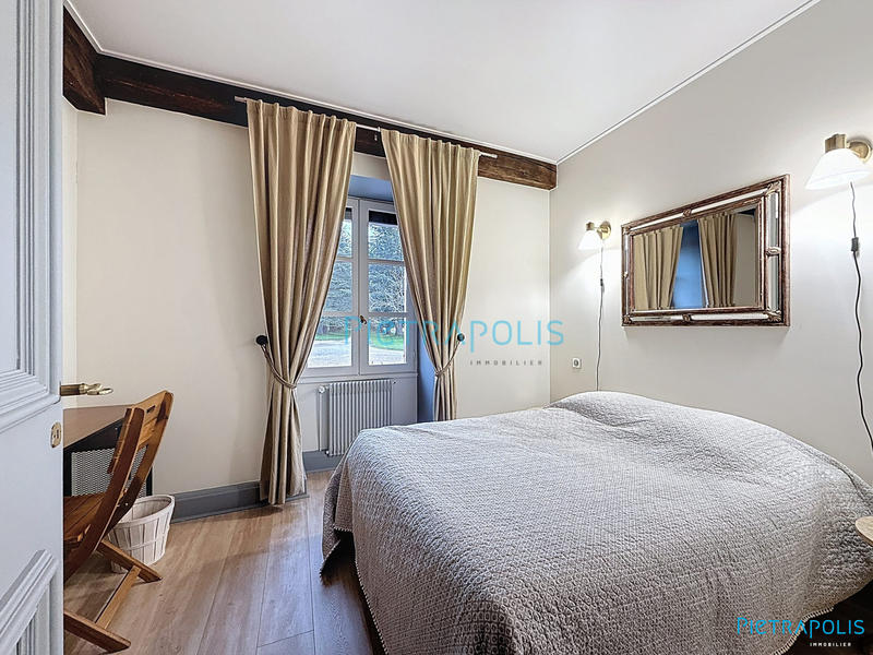 Maison ancienne - 350 m² - 13 pièces