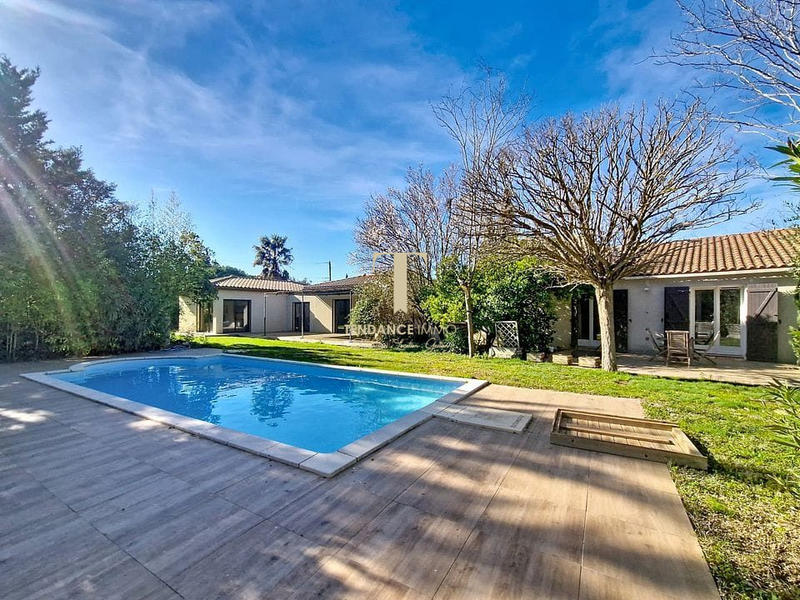 Villa - 215 m² - 7 pièces