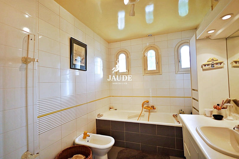 Maison - 165 m² - 6 pièces