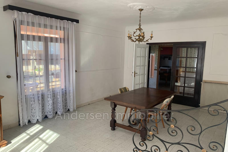 Villa - 107 m² - 6 pièces