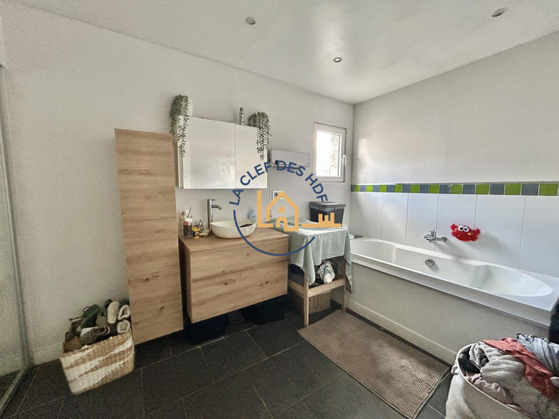 Maison - 105 m² - 3 pièces