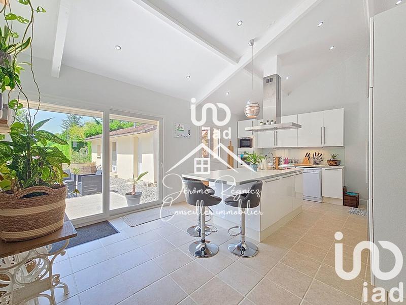 Maison - 138 m² - 5 pièces