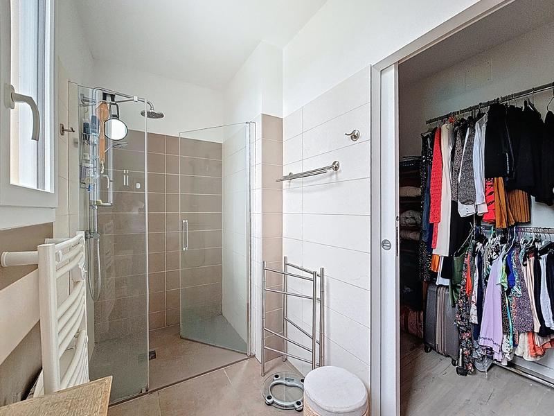 Maison traditionnelle - 176 m² - 7 pièces