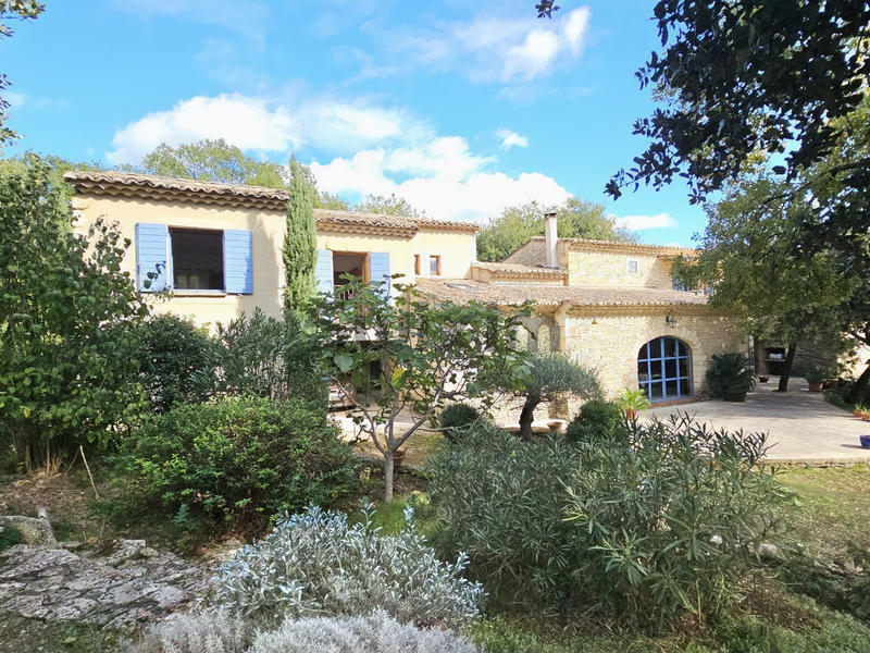 Maison - 185 m² - 5 pièces