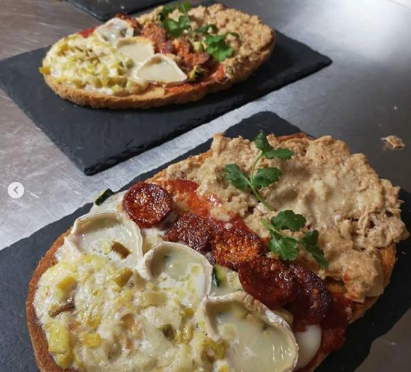 Ailleurs c'est Ici à Vienne café-théâtre et restaurant