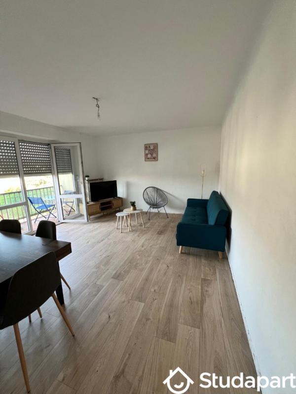 Chambre - 9 m² - 1 pièce