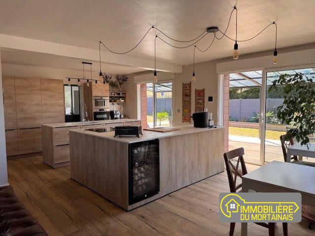 Maison - 157 m² - 5 pièces