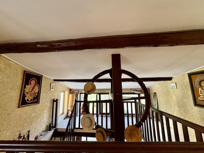 Maison ancienne - 262 m² - 8 pièces