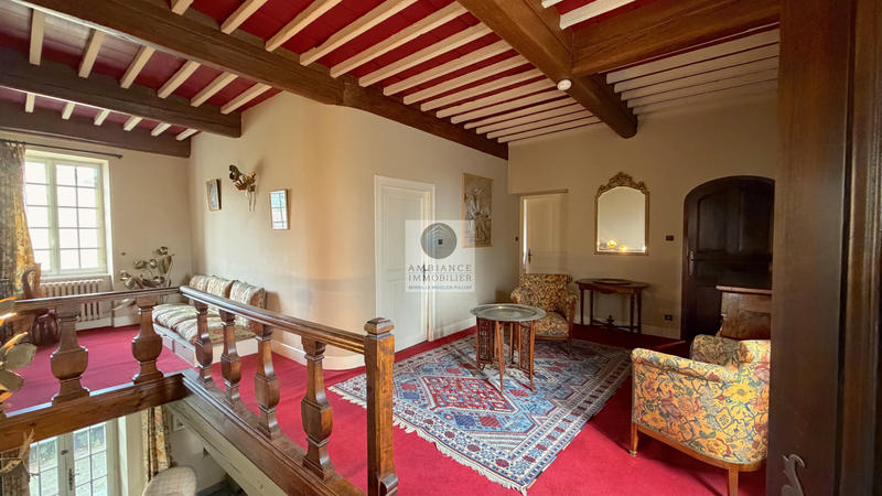 Maison - 217 m² - 7 pièces