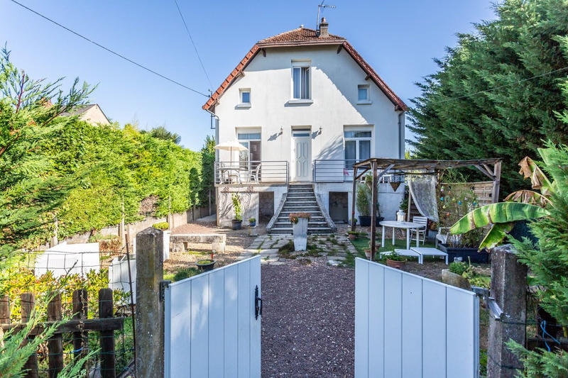 Maison - 111 m² - 6 pièces