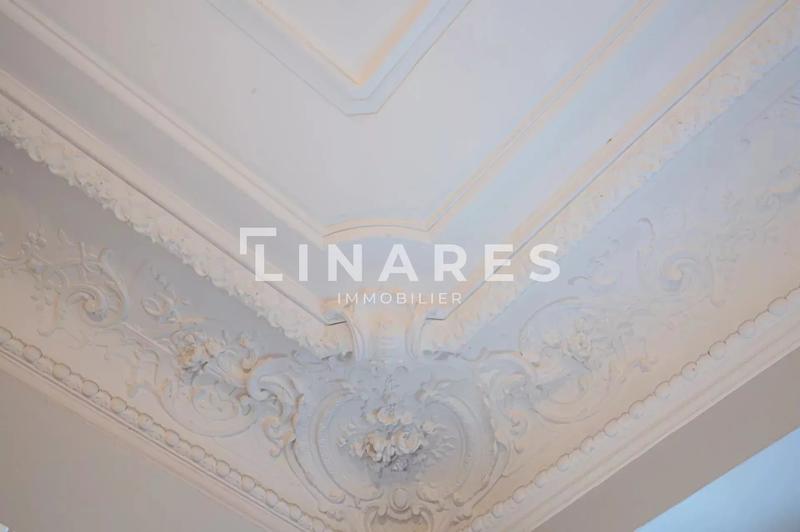 Appartement - 245 m² - 7 pièces