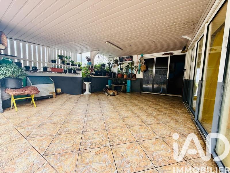 Maison - 205 m² - 6 pièces