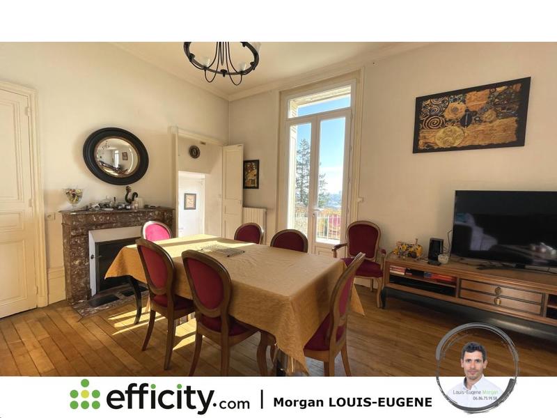 Maison - 272 m² - 8 pièces