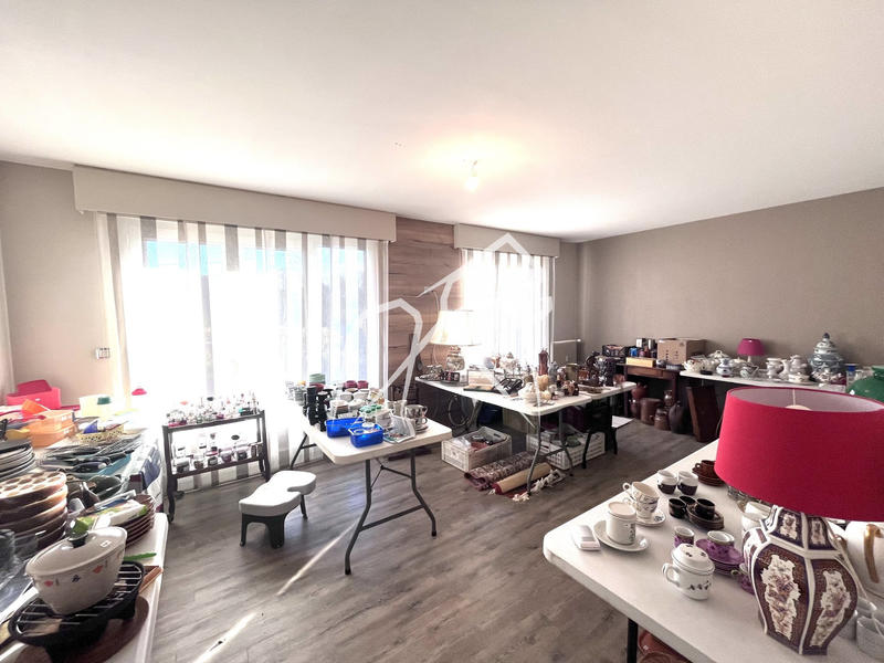 Appartement - 85 m² - 5 pièces