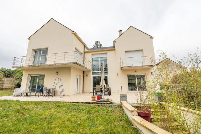 Maison d'architecte - 271 m² - 10 pièces