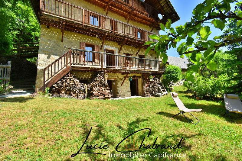 Maison - 127 m² - 10 pièces