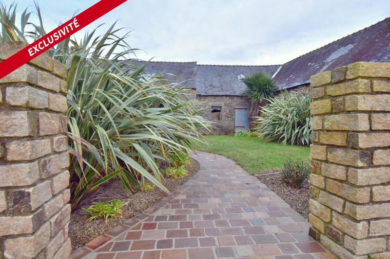 Maison - 220 m² - 6 pièces